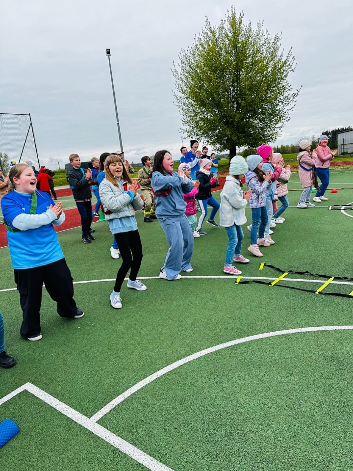 Niebieskie Igrzyska w Pasiekach - każdy może być sportowcem! [23.04.2024] - zdjęcie #22 - eOstroleka.pl