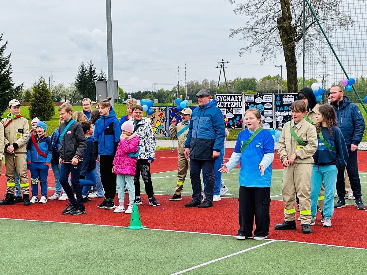 Niebieskie Igrzyska w Pasiekach - każdy może być sportowcem! [23.04.2024] - zdjęcie #15 - eOstroleka.pl