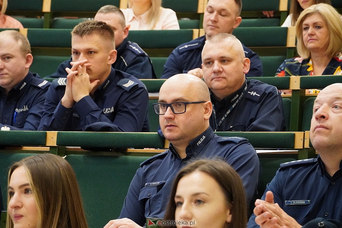 Debata społeczna z ostrołęcką policją - inauguracja [25.04.2024] - zdjęcie #11 - eOstroleka.pl