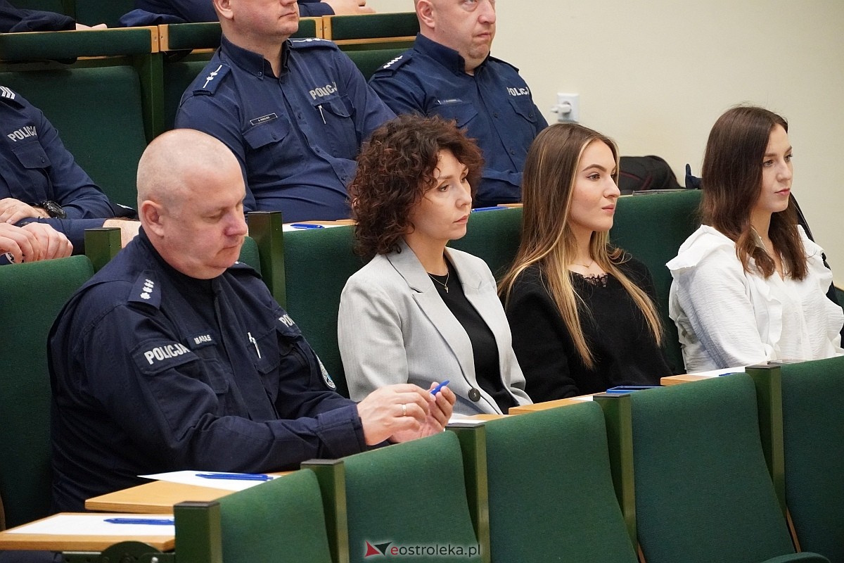 Debata społeczna z ostrołęcką policją - inauguracja [25.04.2024] - zdjęcie #52 - eOstroleka.pl