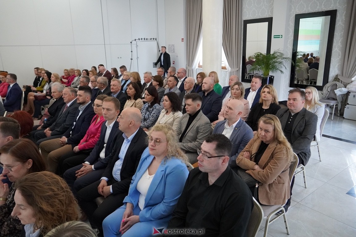Ostatnia sesja rady miasta za nami. Zarzycki o prezydencie Kuliku: Zapisał się pan złotymi zgłoskami [25.04.2024]  - zdjęcie #21 - eOstroleka.pl