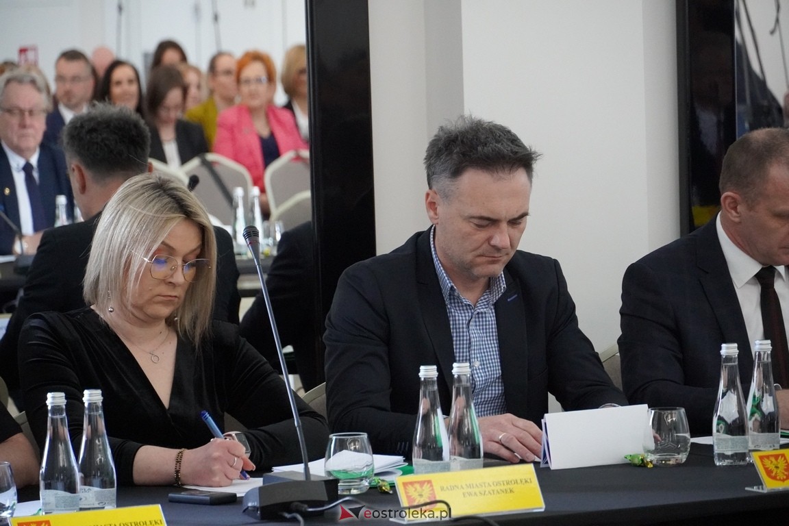 Ostatnia sesja rady miasta za nami. Zarzycki o prezydencie Kuliku: Zapisał się pan złotymi zgłoskami [25.04.2024]  - zdjęcie #24 - eOstroleka.pl
