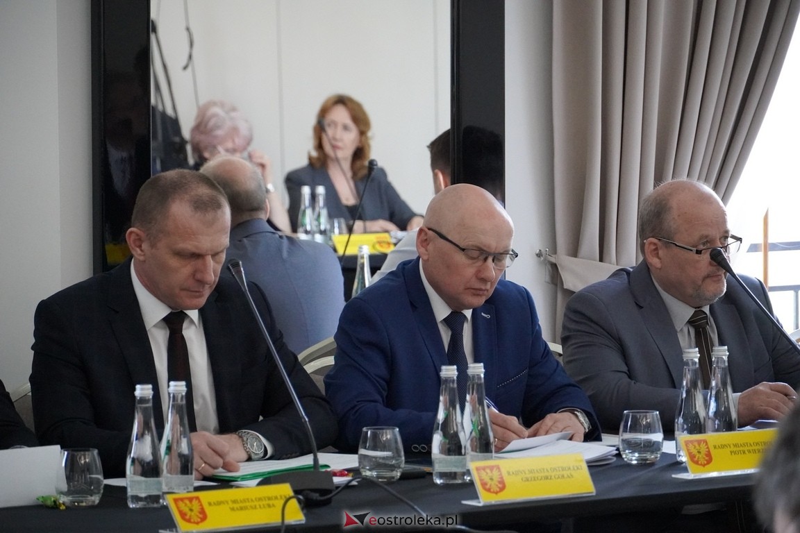 Ostatnia sesja rady miasta za nami. Zarzycki o prezydencie Kuliku: Zapisał się pan złotymi zgłoskami [25.04.2024]  - zdjęcie #25 - eOstroleka.pl