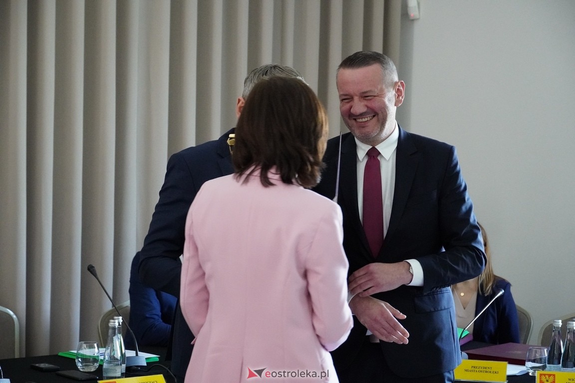 Ostatnia sesja rady miasta za nami. Zarzycki o prezydencie Kuliku: Zapisał się pan złotymi zgłoskami [25.04.2024]  - zdjęcie #33 - eOstroleka.pl