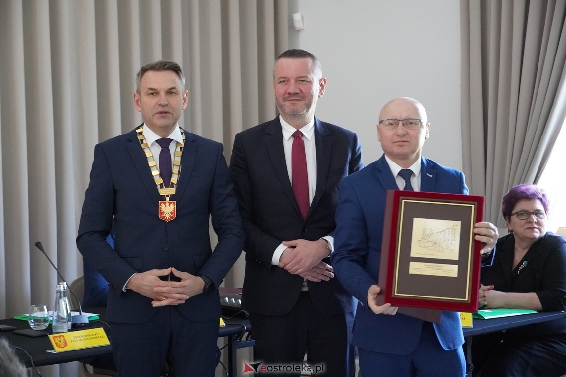 Ostatnia sesja rady miasta za nami. Zarzycki o prezydencie Kuliku: Zapisał się pan złotymi zgłoskami [25.04.2024]  - zdjęcie #38 - eOstroleka.pl