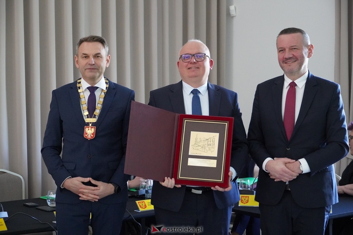 Ostatnia sesja rady miasta za nami. Zarzycki o prezydencie Kuliku: Zapisał się pan złotymi zgłoskami [25.04.2024]  - zdjęcie #32 - eOstroleka.pl
