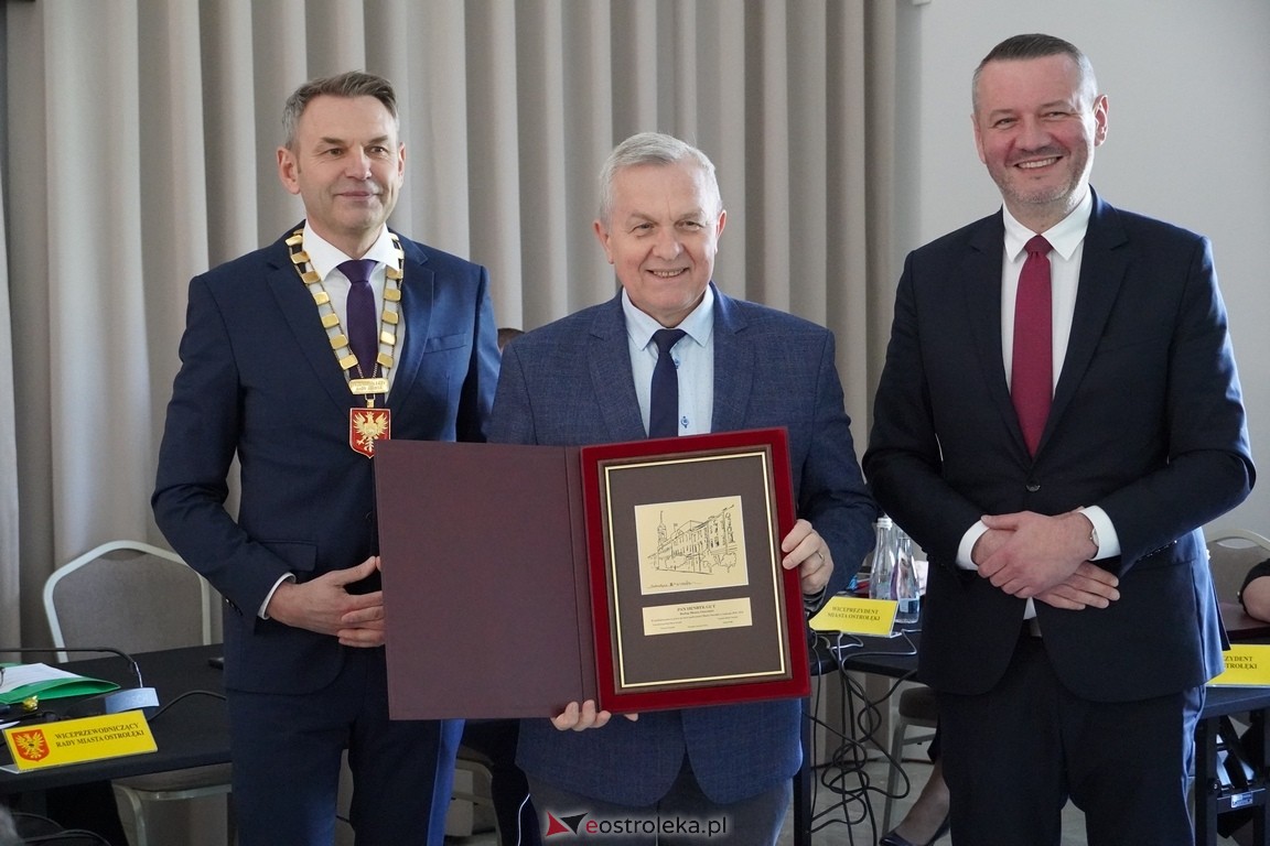 Ostatnia sesja rady miasta za nami. Zarzycki o prezydencie Kuliku: Zapisał się pan złotymi zgłoskami [25.04.2024]  - zdjęcie #22 - eOstroleka.pl