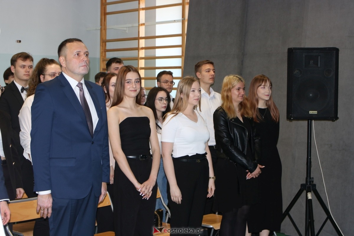 Zakończenie roku maturzystów w ZSZ Nr 1 w Ostrołęce [26.04.2024] - zdjęcie #4 - eOstroleka.pl