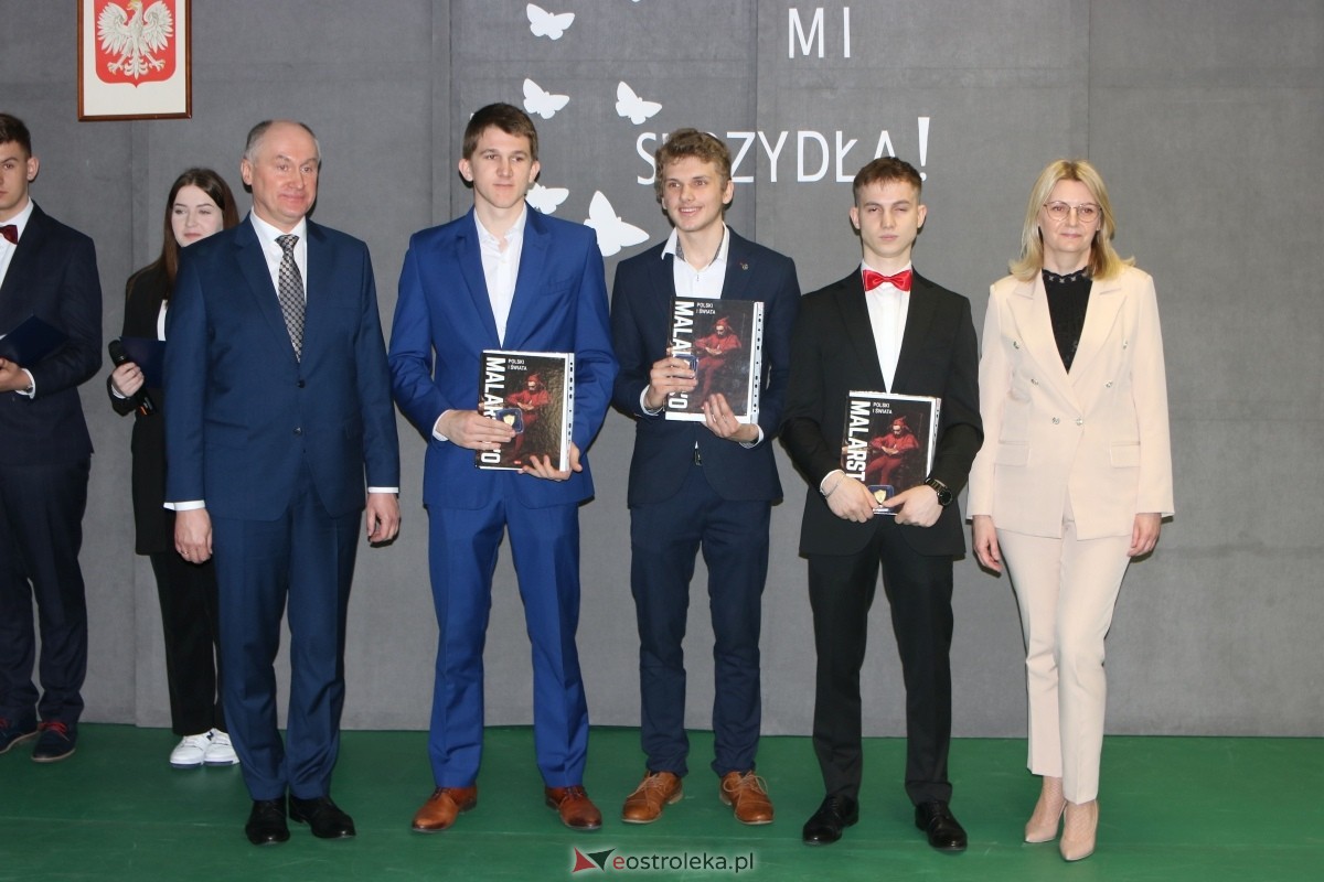 Zakończenie roku maturzystów w ZSZ Nr 1 w Ostrołęce [26.04.2024] - zdjęcie #26 - eOstroleka.pl