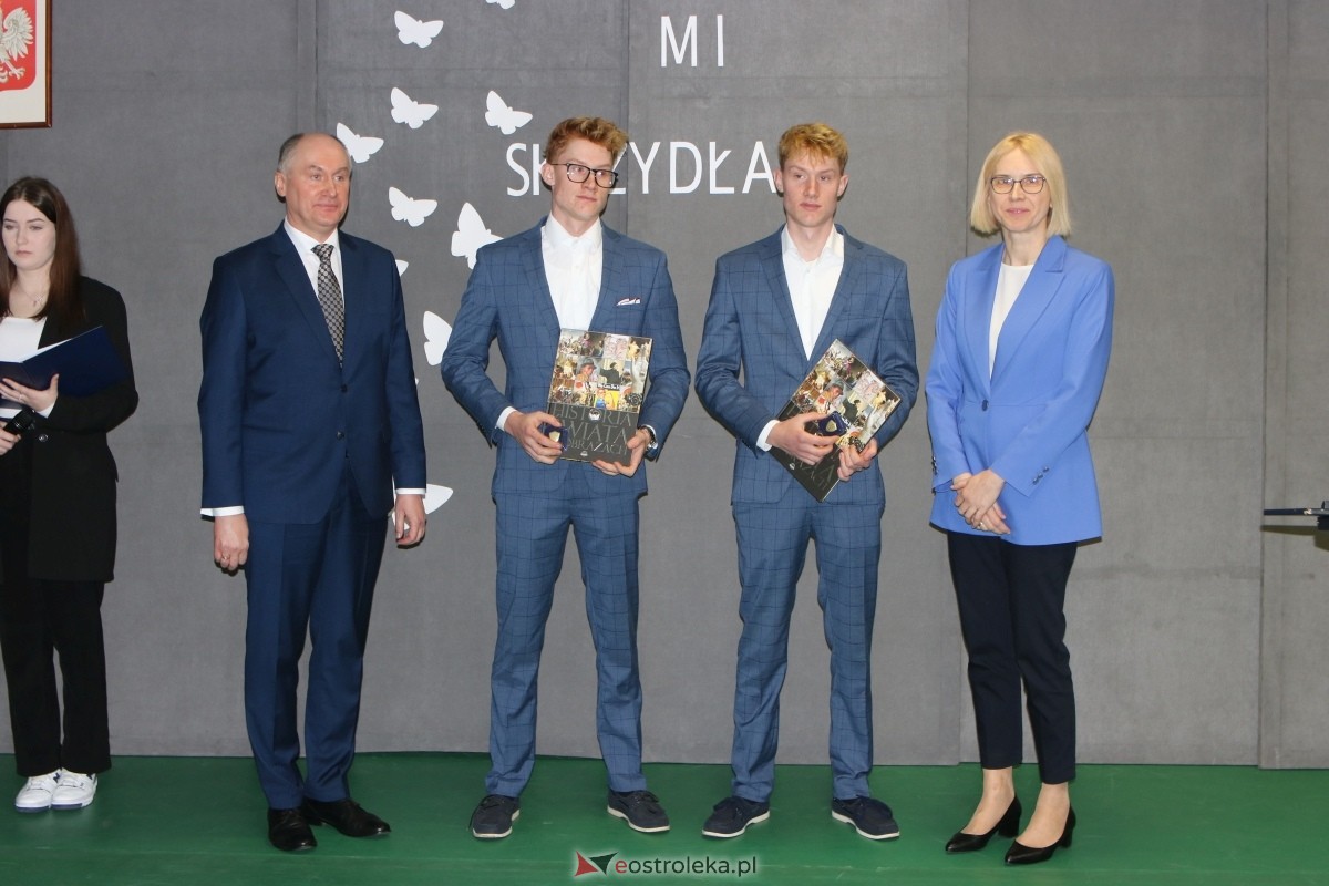 Zakończenie roku maturzystów w ZSZ Nr 1 w Ostrołęce [26.04.2024] - zdjęcie #20 - eOstroleka.pl