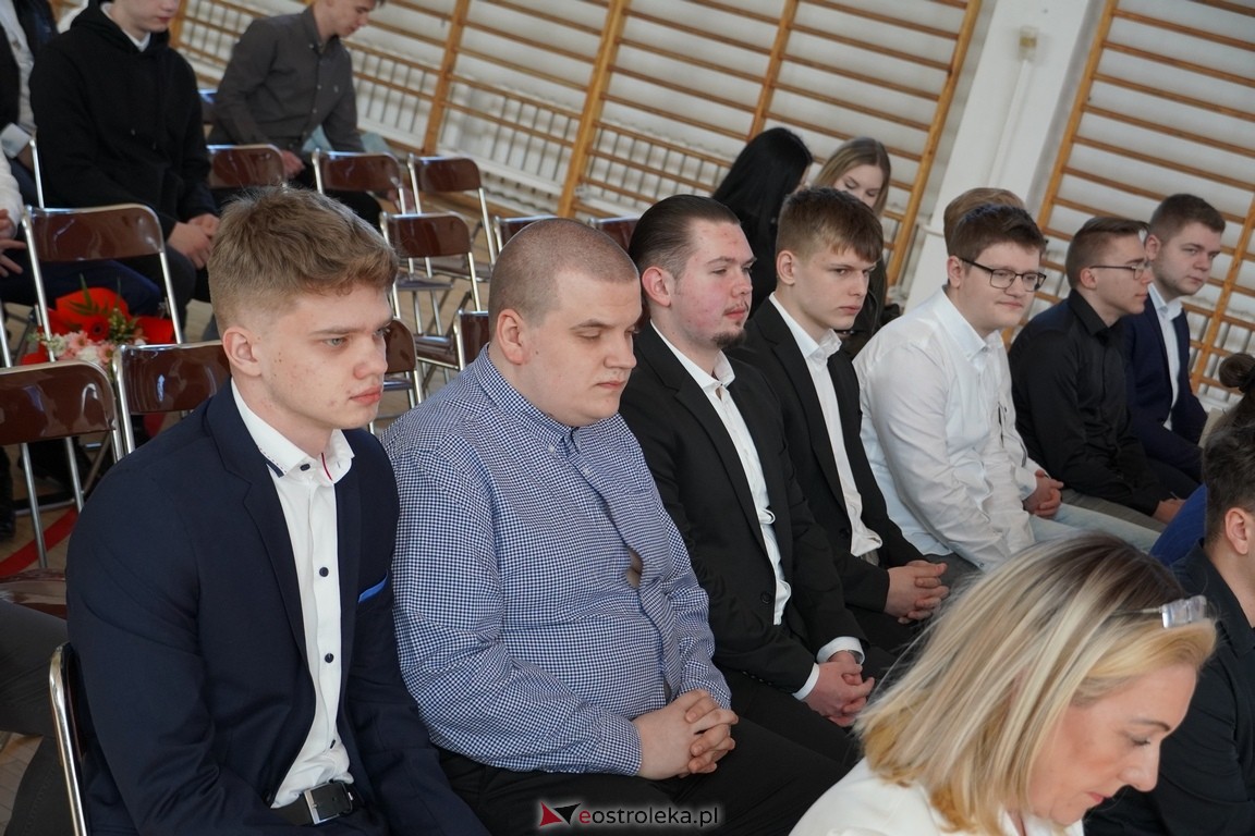 Zakończenie roku maturzystów w ZSZ Nr 3 w Ostrołęce [26.04.2024] - zdjęcie #65 - eOstroleka.pl