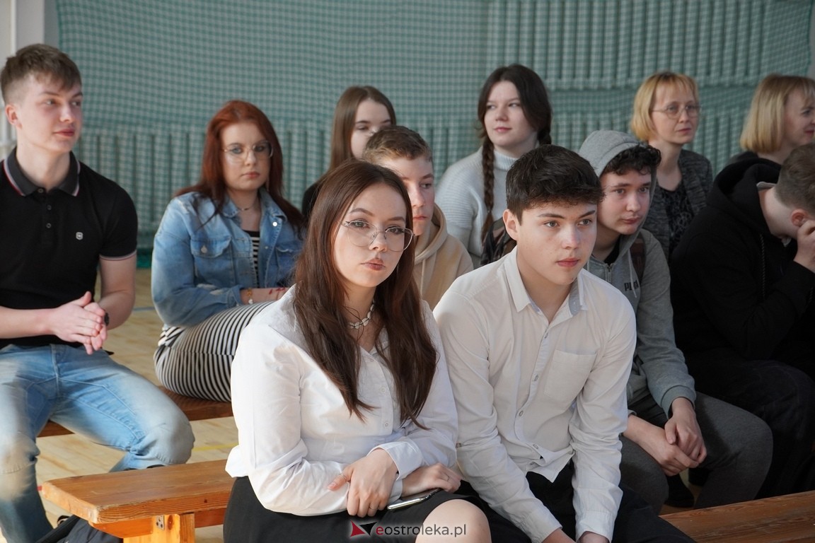 Zakończenie roku maturzystów w ZSZ Nr 3 w Ostrołęce [26.04.2024] - zdjęcie #36 - eOstroleka.pl