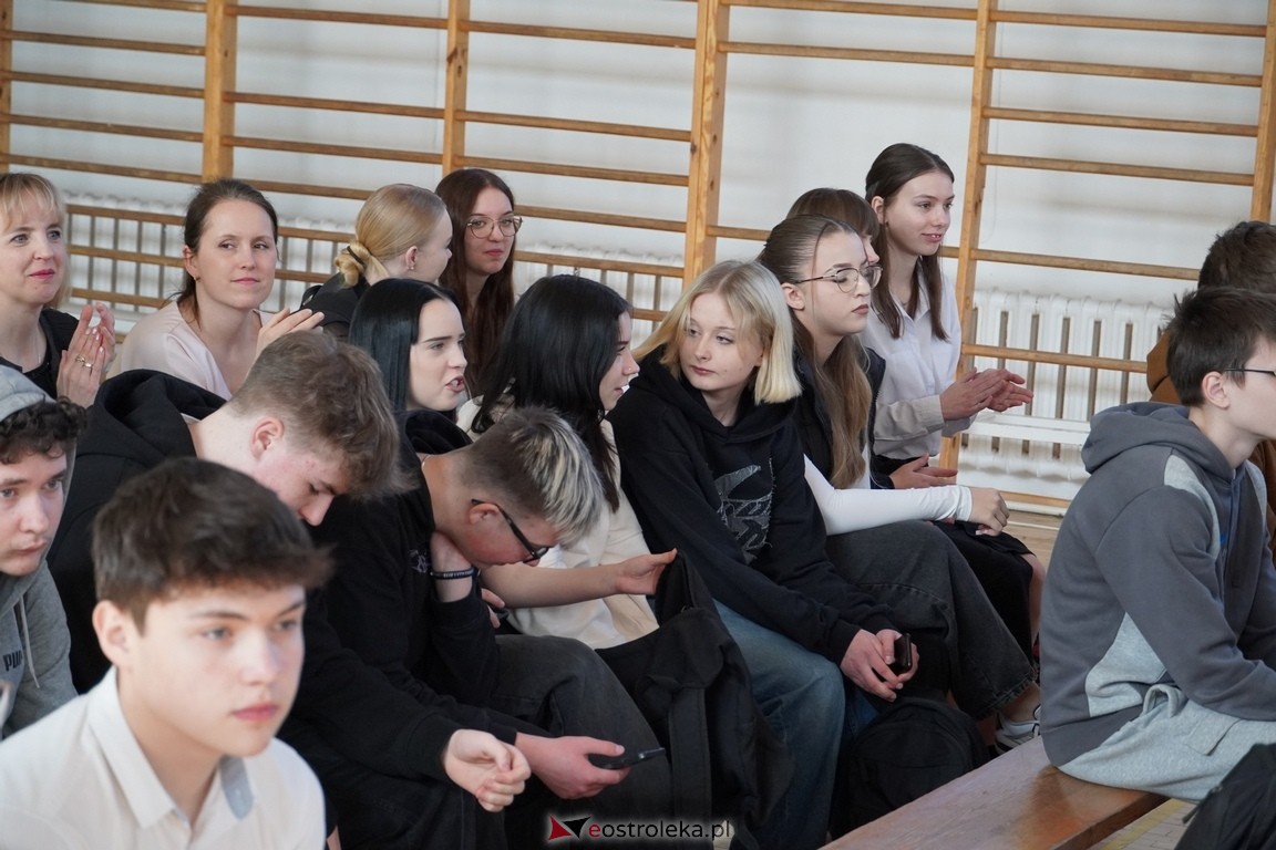 Zakończenie roku maturzystów w ZSZ Nr 3 w Ostrołęce [26.04.2024] - zdjęcie #31 - eOstroleka.pl
