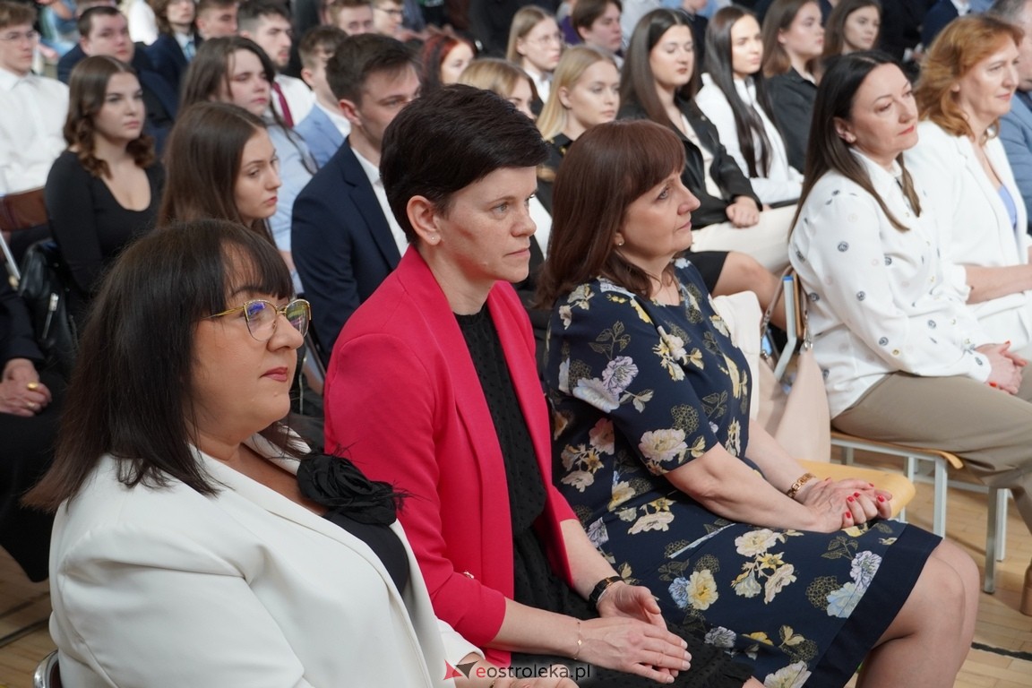 Zakończenie roku maturzystów w ZSZ Nr 3 w Ostrołęce [26.04.2024] - zdjęcie #21 - eOstroleka.pl