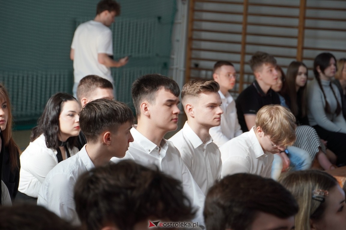 Zakończenie roku maturzystów w ZSZ Nr 3 w Ostrołęce [26.04.2024] - zdjęcie #6 - eOstroleka.pl