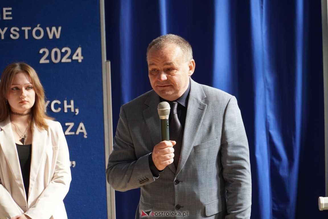 Zakończenie roku maturzystów w ZSZ Nr 3 w Ostrołęce [26.04.2024] - zdjęcie #3 - eOstroleka.pl