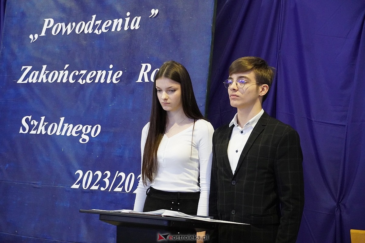 Zakończenie roku szkolnego w I Liceum Ogólnokształcącym im. gen Józefa Bema w Ostrołęce [26.04.2024] - zdjęcie #73 - eOstroleka.pl