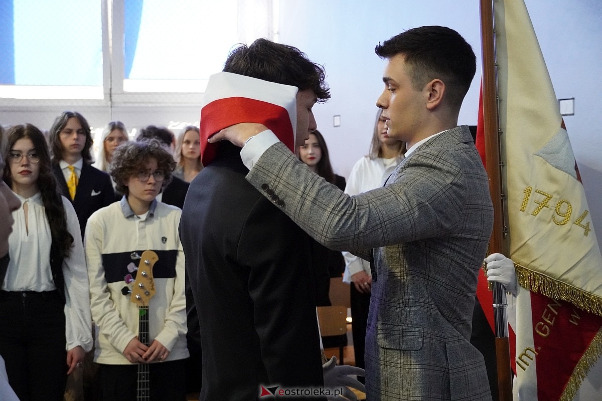 Zakończenie roku szkolnego w I Liceum Ogólnokształcącym im. gen Józefa Bema w Ostrołęce [26.04.2024] - zdjęcie #57 - eOstroleka.pl