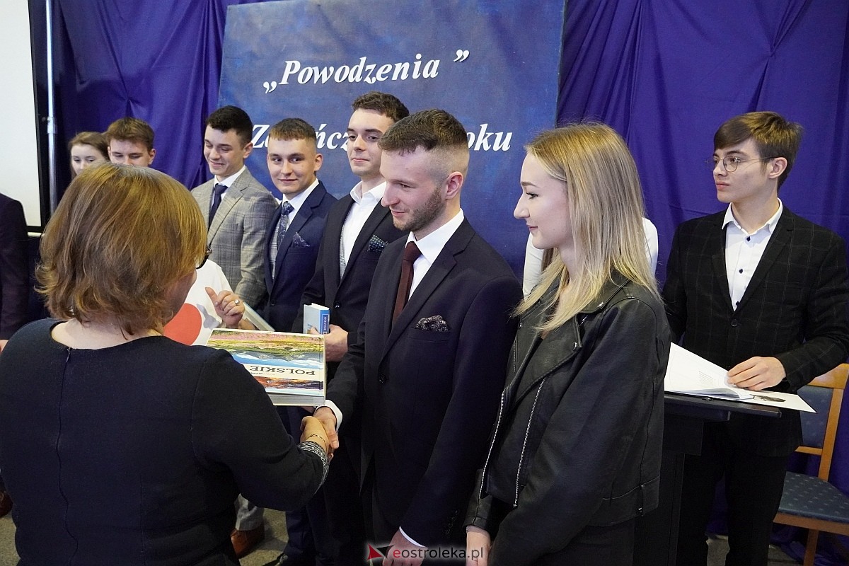 Zakończenie roku szkolnego w I Liceum Ogólnokształcącym im. gen Józefa Bema w Ostrołęce [26.04.2024] - zdjęcie #12 - eOstroleka.pl