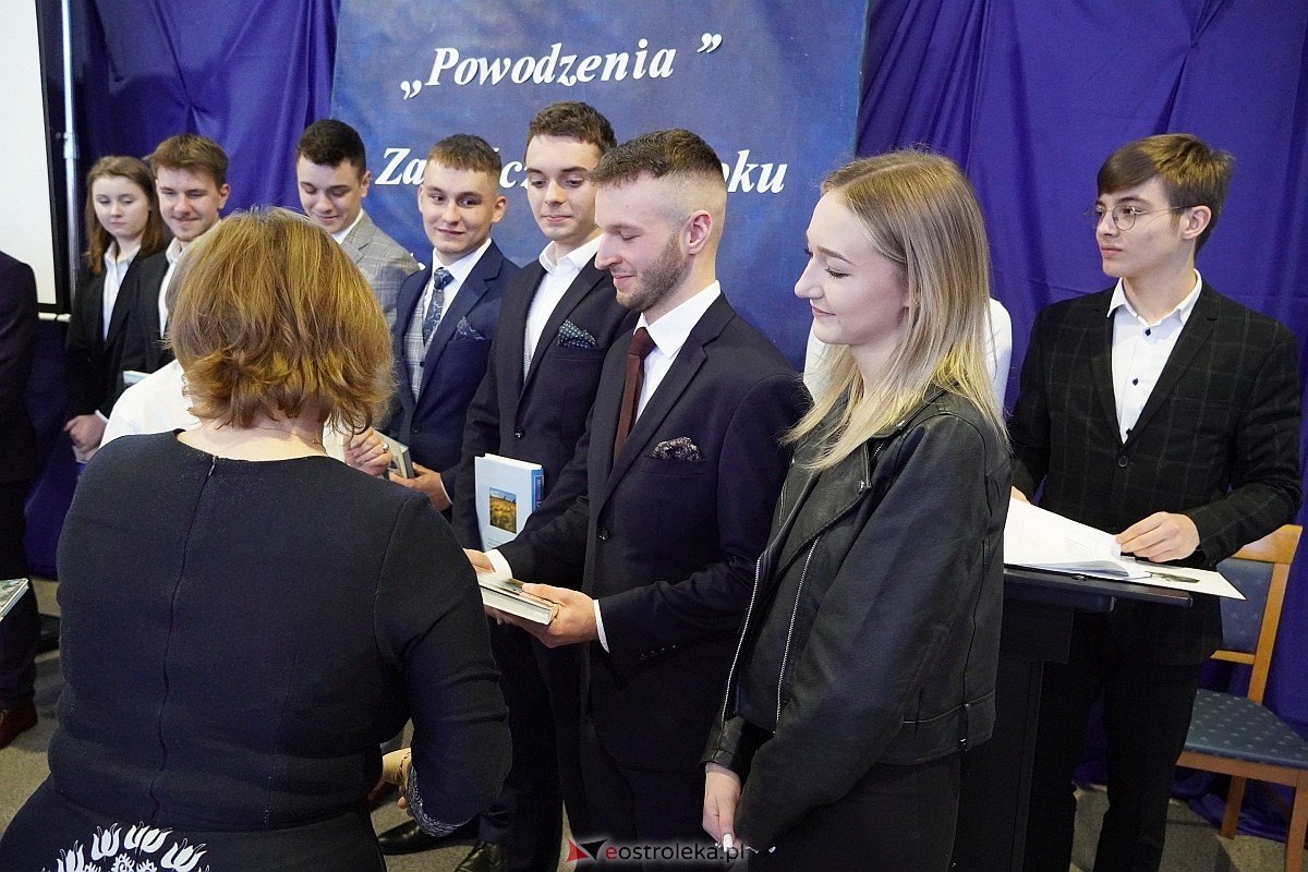 Zakończenie roku szkolnego w I Liceum Ogólnokształcącym im. gen Józefa Bema w Ostrołęce [26.04.2024] - zdjęcie #11 - eOstroleka.pl