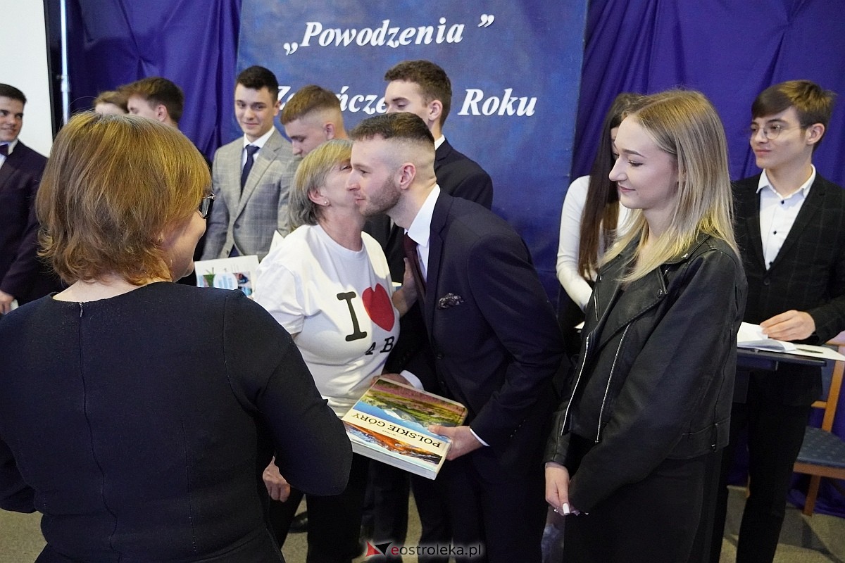 Zakończenie roku szkolnego w I Liceum Ogólnokształcącym im. gen Józefa Bema w Ostrołęce [26.04.2024] - zdjęcie #10 - eOstroleka.pl