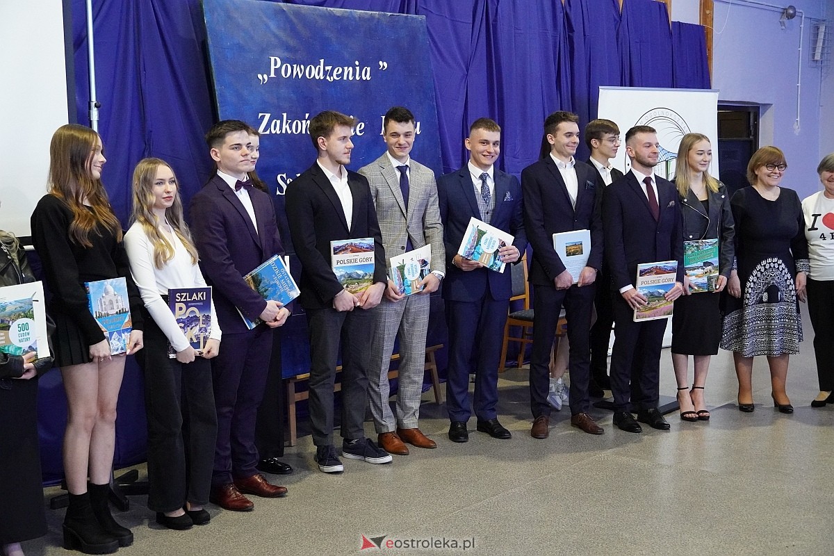 Zakończenie roku szkolnego w I Liceum Ogólnokształcącym im. gen Józefa Bema w Ostrołęce [26.04.2024] - zdjęcie #3 - eOstroleka.pl
