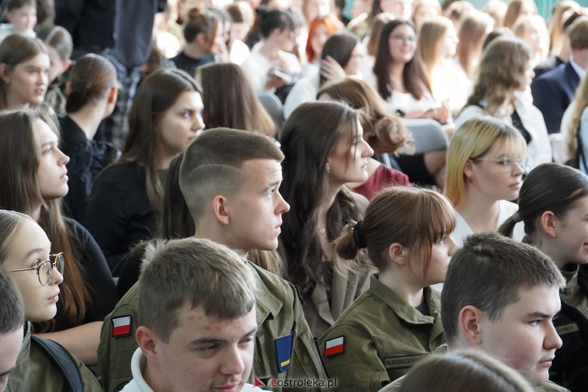 Zakończenie roku maturzystów w ZSZ Nr 2 w Ostrołęce [26.04.2024] - zdjęcie #20 - eOstroleka.pl