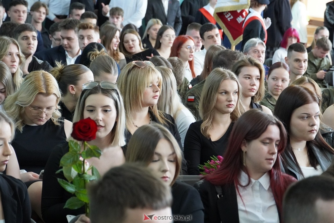 Zakończenie roku maturzystów w ZSZ Nr 2 w Ostrołęce [26.04.2024] - zdjęcie #45 - eOstroleka.pl