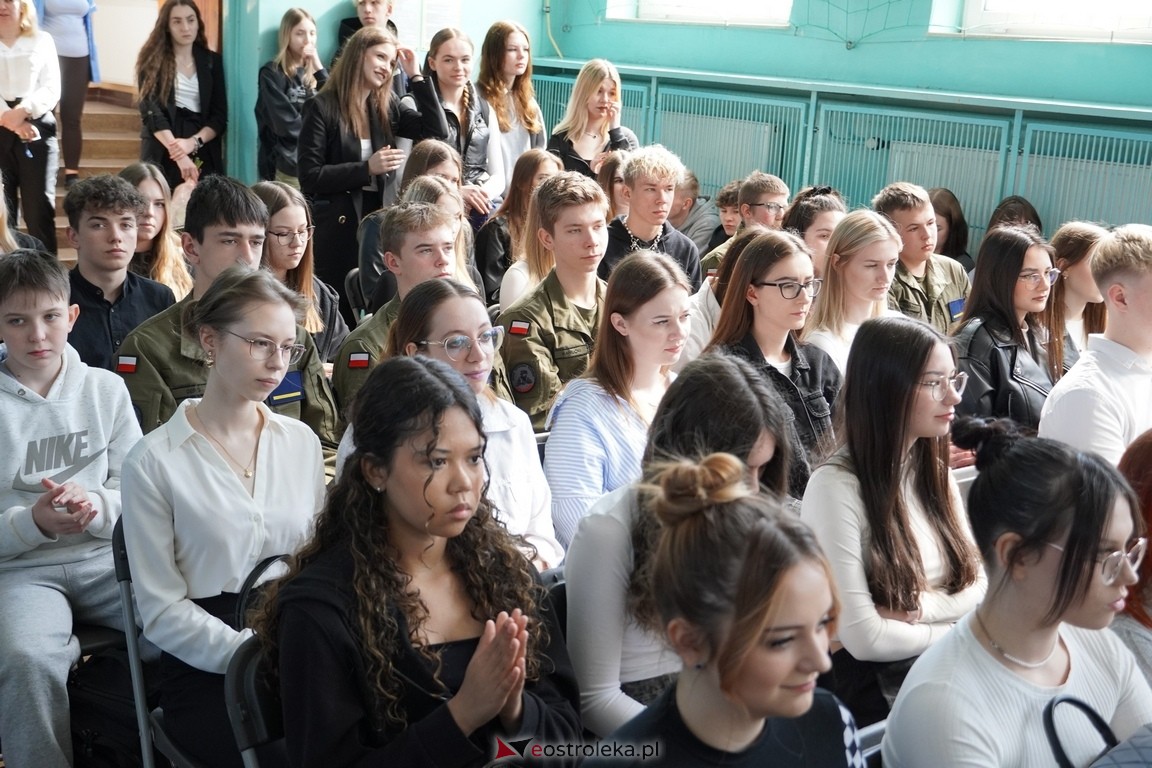 Zakończenie roku maturzystów w ZSZ Nr 2 w Ostrołęce [26.04.2024] - zdjęcie #20 - eOstroleka.pl