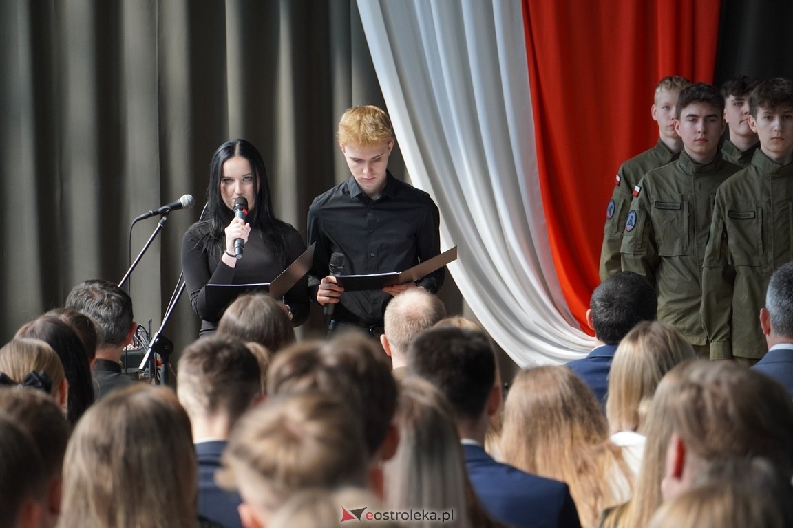Zakończenie roku maturzystów w ZSZ Nr 2 w Ostrołęce [26.04.2024] - zdjęcie #17 - eOstroleka.pl