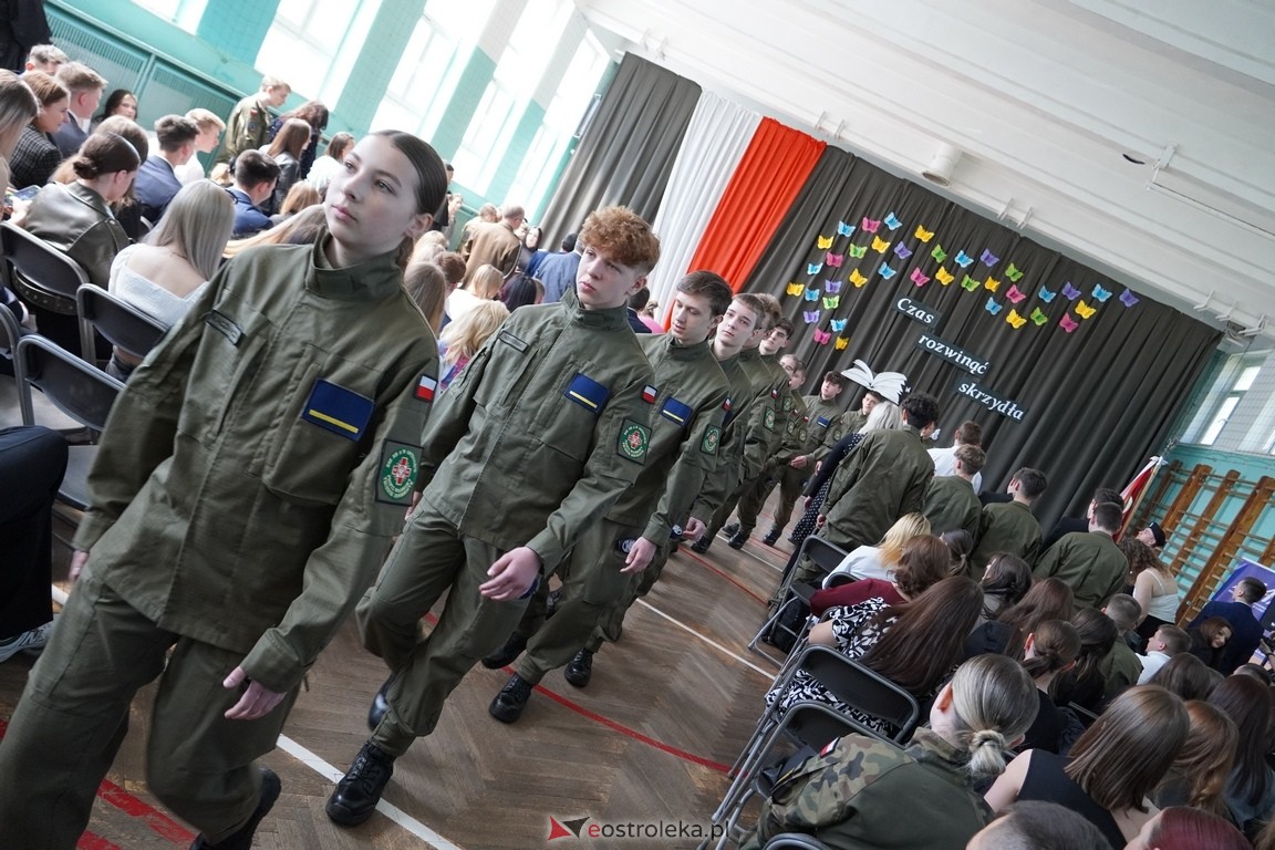 Zakończenie roku maturzystów w ZSZ Nr 2 w Ostrołęce [26.04.2024] - zdjęcie #11 - eOstroleka.pl