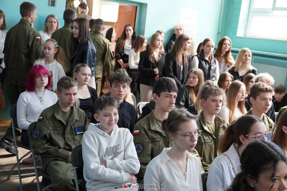Zakończenie roku maturzystów w ZSZ Nr 2 w Ostrołęce [26.04.2024] - zdjęcie #10 - eOstroleka.pl