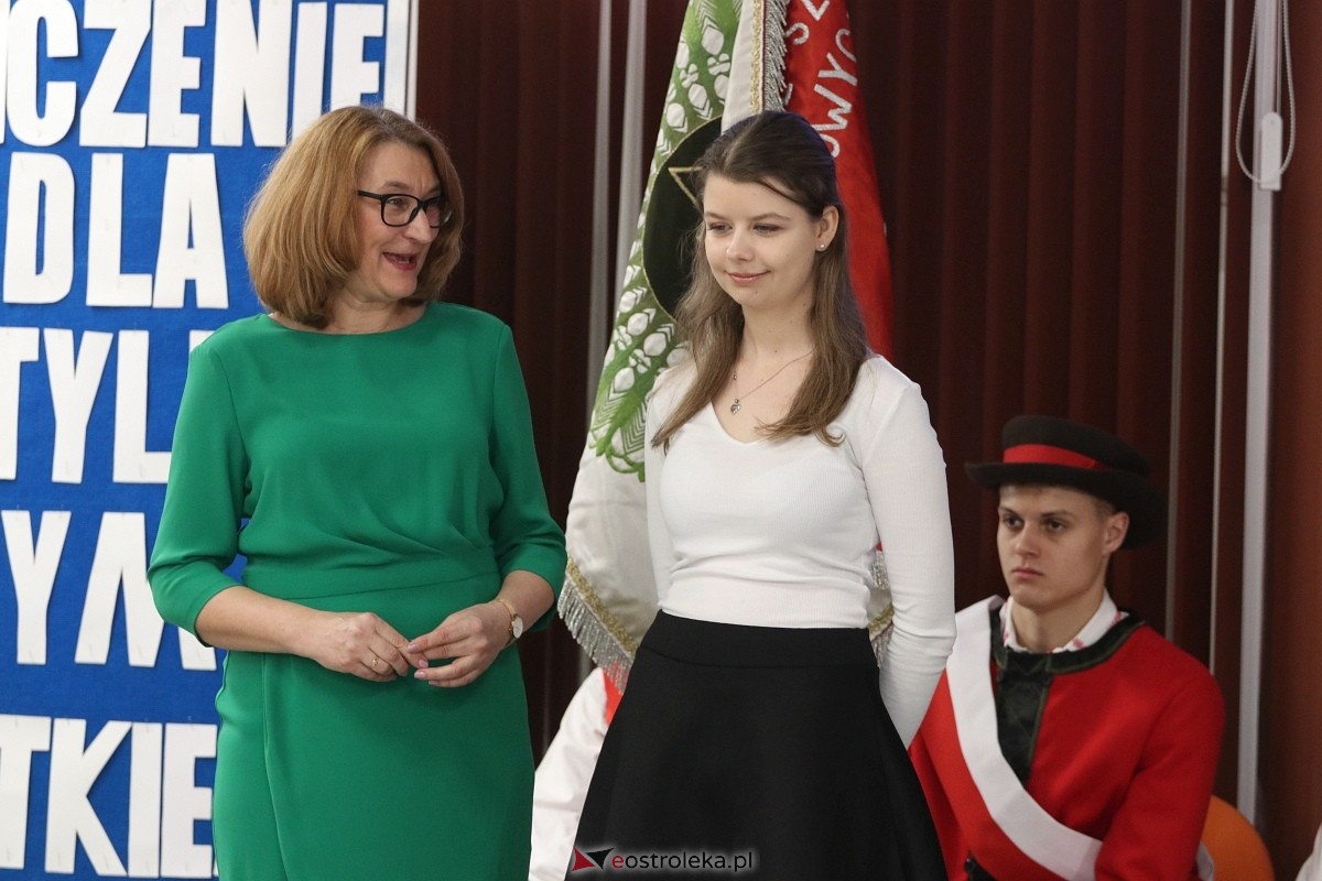 Zakończenie roku maturzystów ZSZ 4 w Ostrołęce [26.04.2024] - zdjęcie #41 - eOstroleka.pl