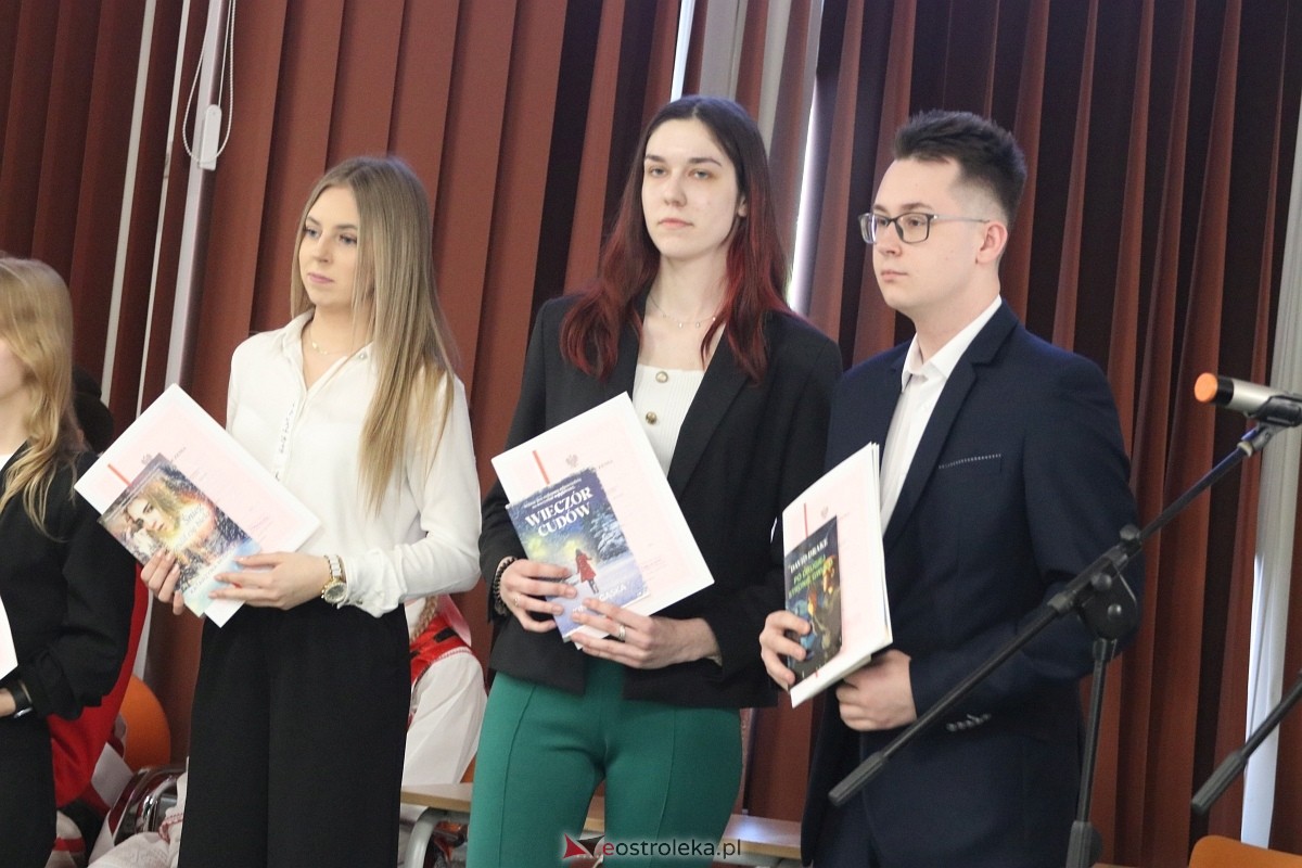 Zakończenie roku maturzystów ZSZ 4 w Ostrołęce [26.04.2024] - zdjęcie #19 - eOstroleka.pl