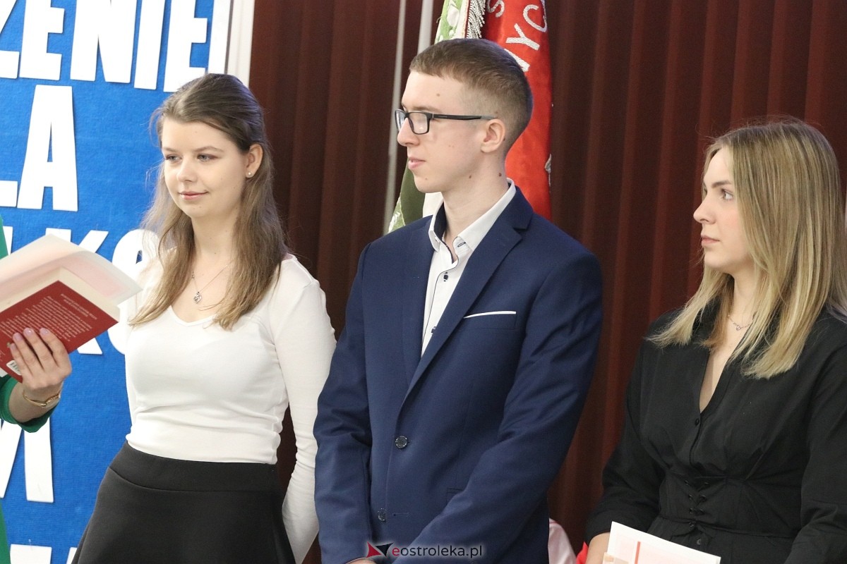 Zakończenie roku maturzystów ZSZ 4 w Ostrołęce [26.04.2024] - zdjęcie #39 - eOstroleka.pl
