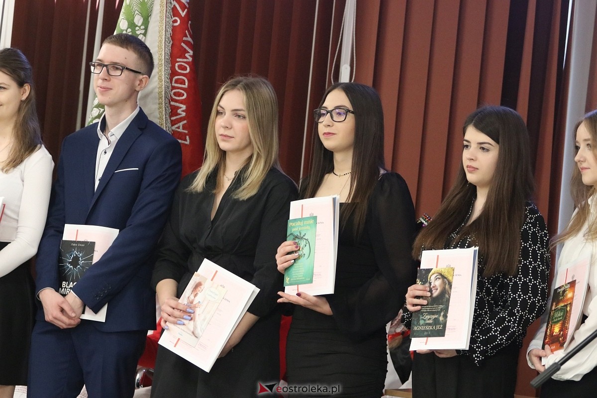 Zakończenie roku maturzystów ZSZ 4 w Ostrołęce [26.04.2024] - zdjęcie #24 - eOstroleka.pl
