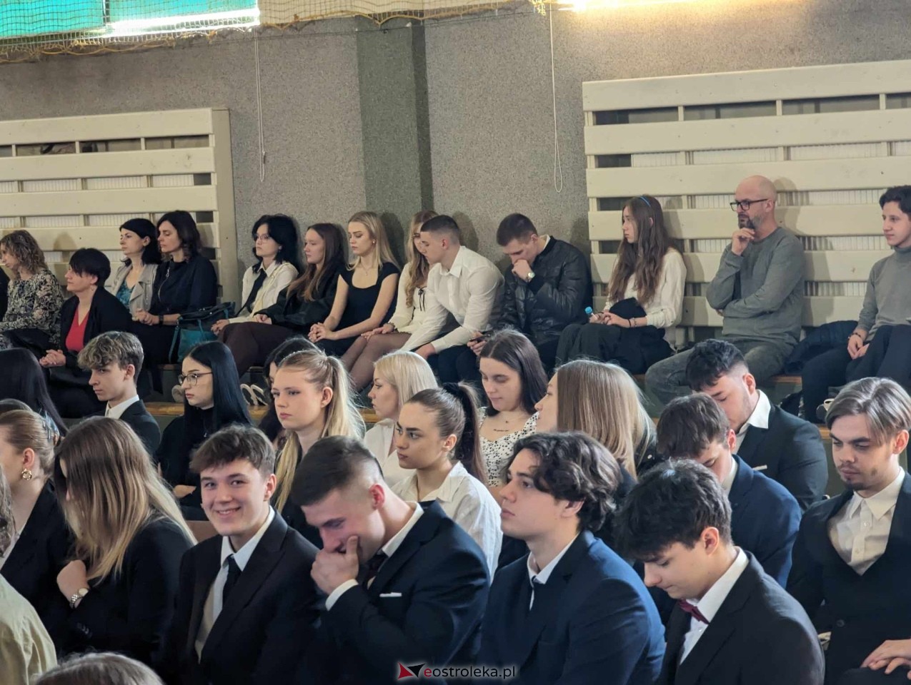 Zakończenie roku szkolnego III LO w Ostrołęce [26.04.2024] - zdjęcie #160 - eOstroleka.pl