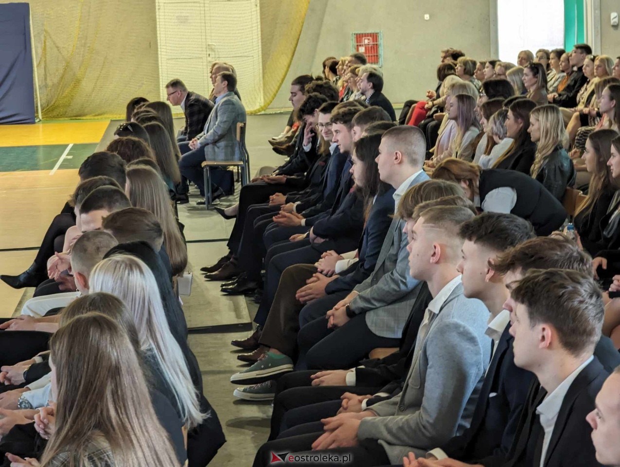 Zakończenie roku szkolnego III LO w Ostrołęce [26.04.2024] - zdjęcie #153 - eOstroleka.pl