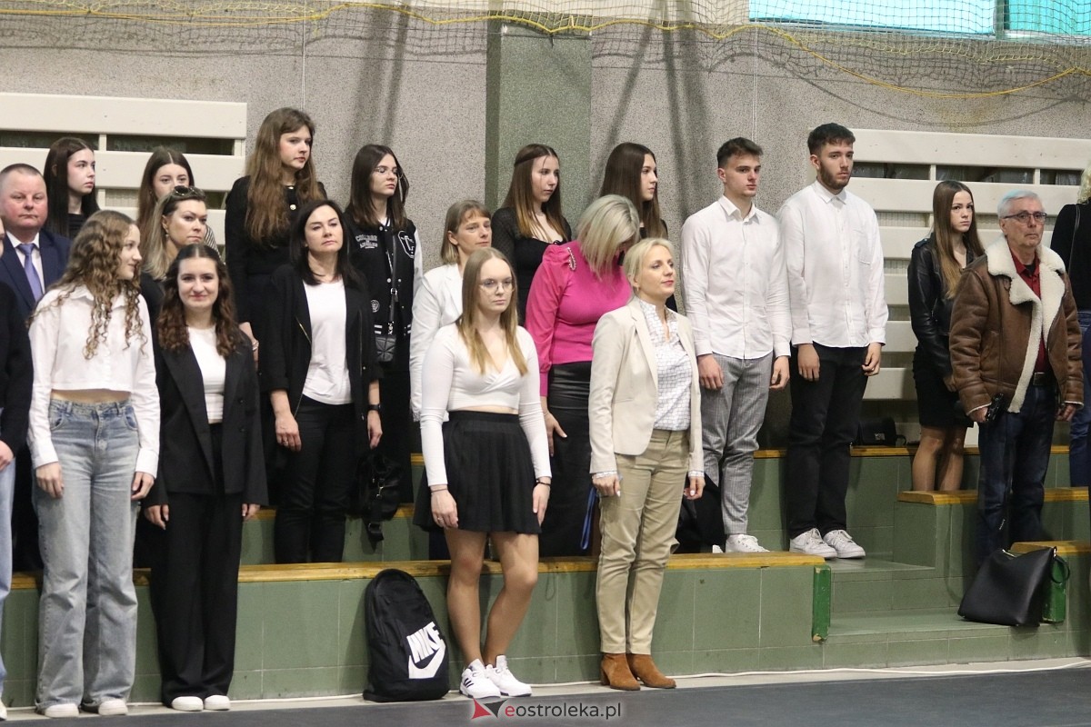 Zakończenie roku szkolnego III LO w Ostrołęce [26.04.2024] - zdjęcie #133 - eOstroleka.pl