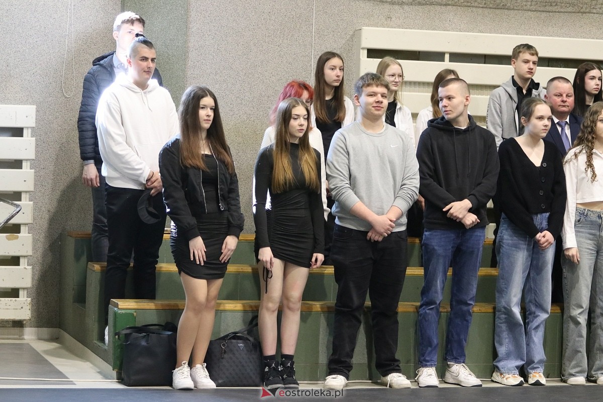 Zakończenie roku szkolnego III LO w Ostrołęce [26.04.2024] - zdjęcie #129 - eOstroleka.pl