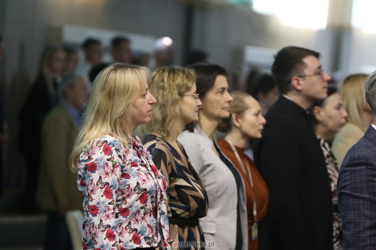 Zakończenie roku szkolnego III LO w Ostrołęce [26.04.2024] - zdjęcie #119 - eOstroleka.pl