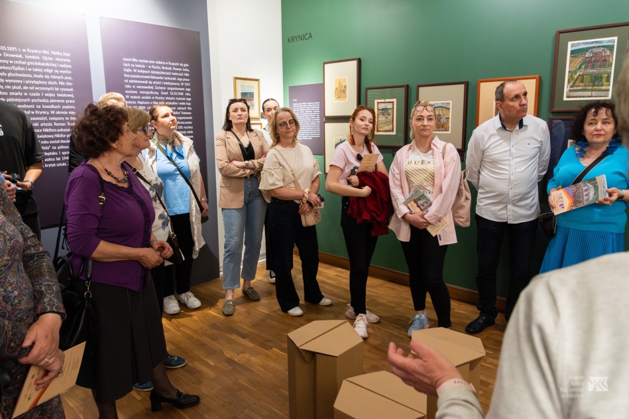 Niedziela w Muzeum Kultury Kurpiowskiej pod hasłem „Malowanie według Nikifora” [28.04.2024] - zdjęcie #11 - eOstroleka.pl