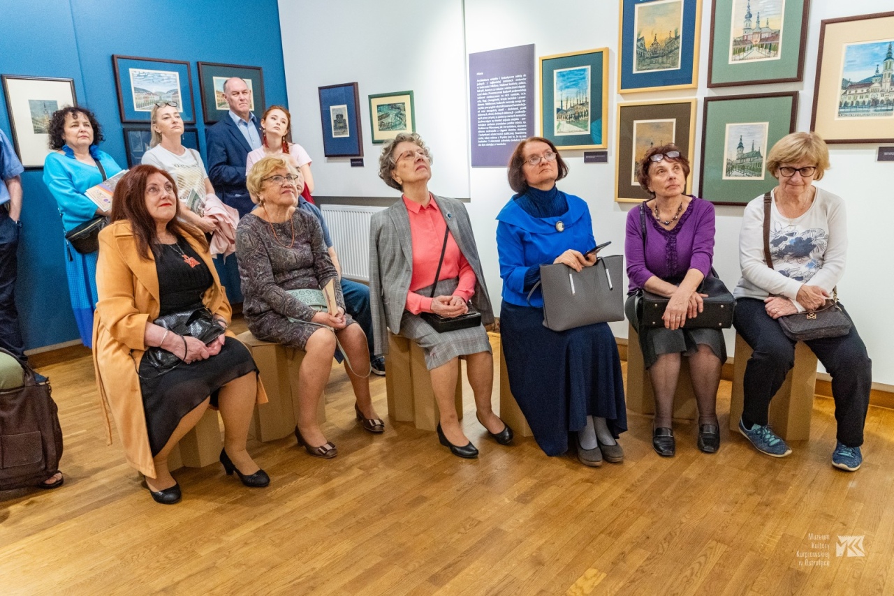 Niedziela w Muzeum Kultury Kurpiowskiej pod hasłem „Malowanie według Nikifora” [28.04.2024] - zdjęcie #8 - eOstroleka.pl