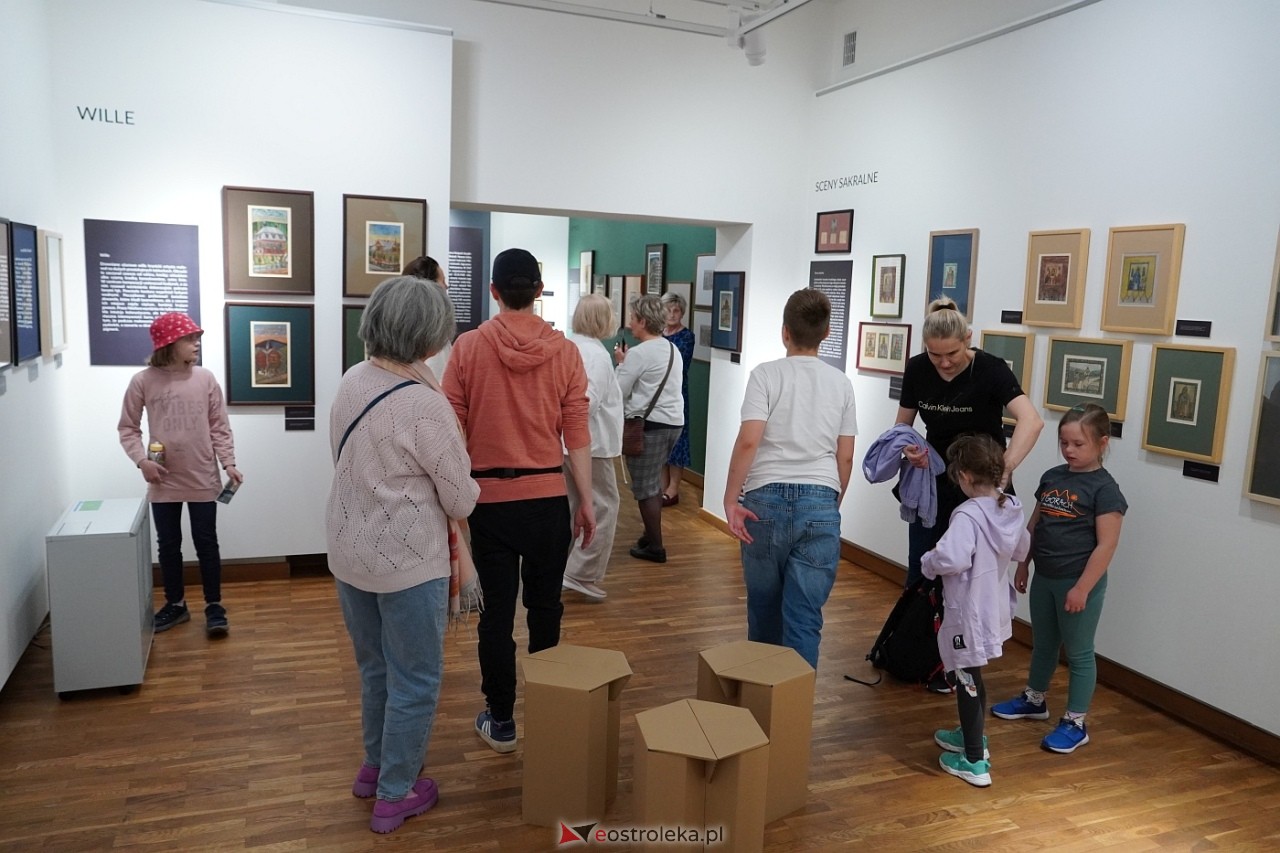 Niedziela w Muzeum Kultury Kurpiowskiej pod hasłem „Malowanie według Nikifora” [28.04.2024] - zdjęcie #32 - eOstroleka.pl