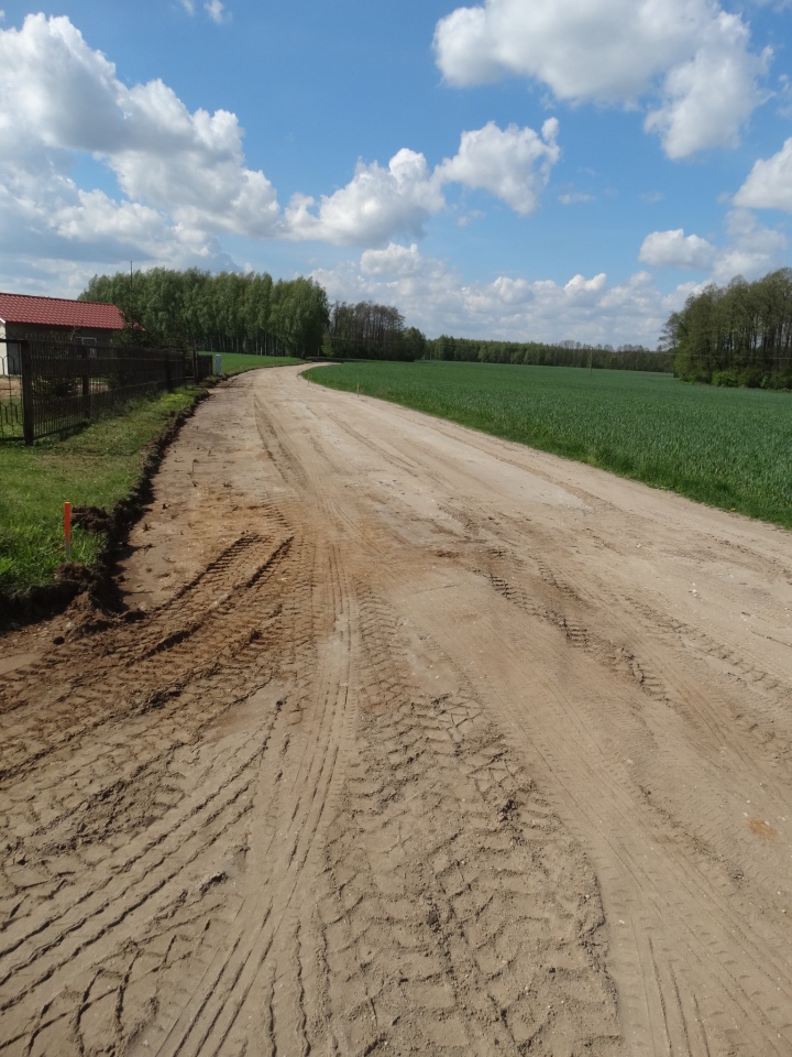 Budowa ulicy Sezamkowej w Czerwinie - zdjęcie #4 - eOstroleka.pl