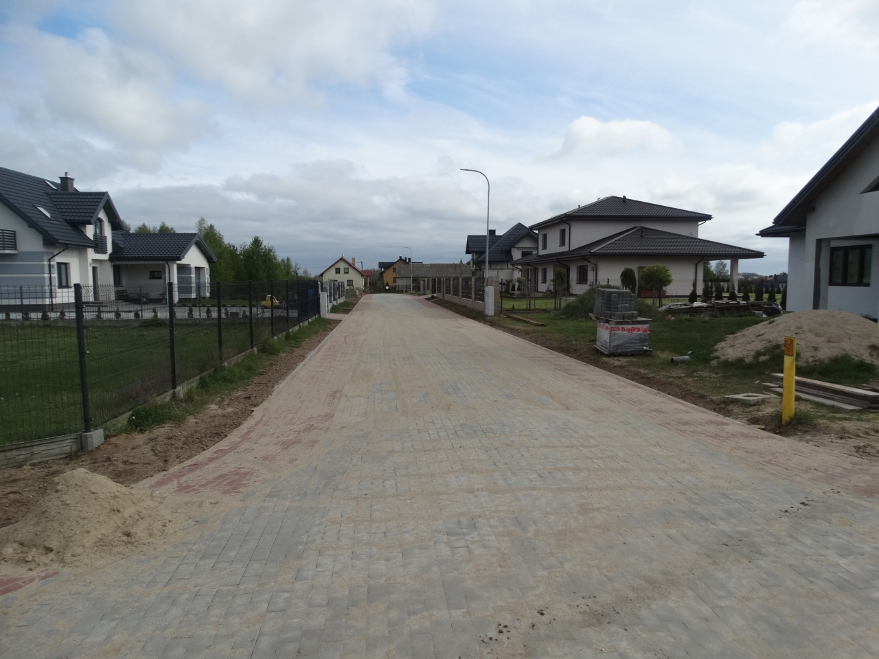 Budowa ulicy Sezamkowej w Czerwinie - zdjęcie #1 - eOstroleka.pl