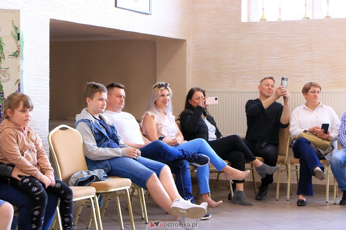 Międzynarodowy Dzień Tańca w Czerwinie [28.04.2024] - zdjęcie #93 - eOstroleka.pl