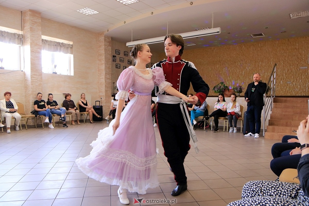 Międzynarodowy Dzień Tańca w Czerwinie [28.04.2024] - zdjęcie #89 - eOstroleka.pl