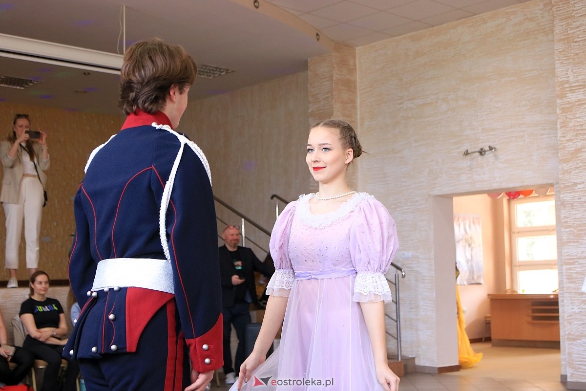 Międzynarodowy Dzień Tańca w Czerwinie [28.04.2024] - zdjęcie #82 - eOstroleka.pl