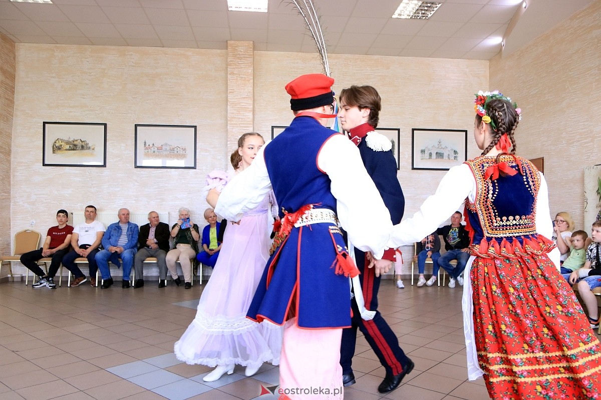 Międzynarodowy Dzień Tańca w Czerwinie [28.04.2024] - zdjęcie #74 - eOstroleka.pl